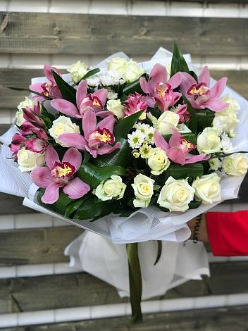 Букет цветов из: Розы и Хризантемы в Арчединской
