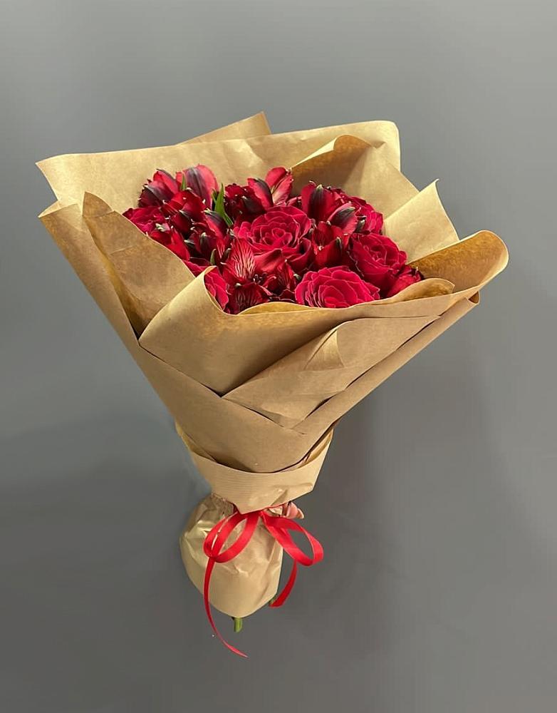 Букет цветов из: Альстромерии и Розы в Арчединской