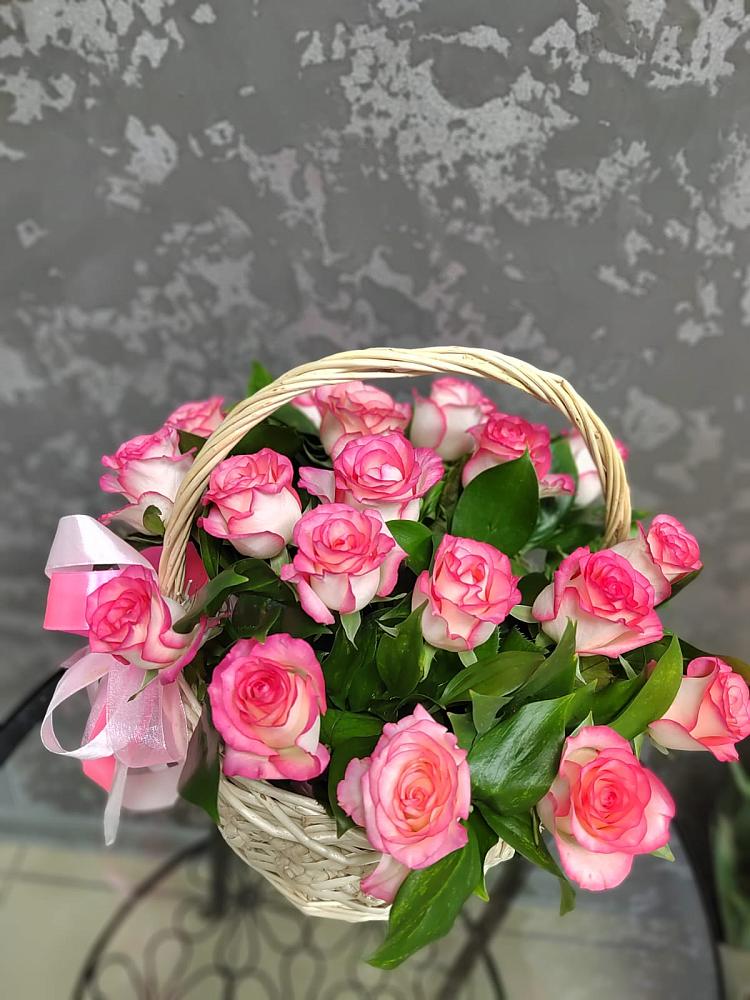 Цветочная композиция из Розы в корзине в Арчединской