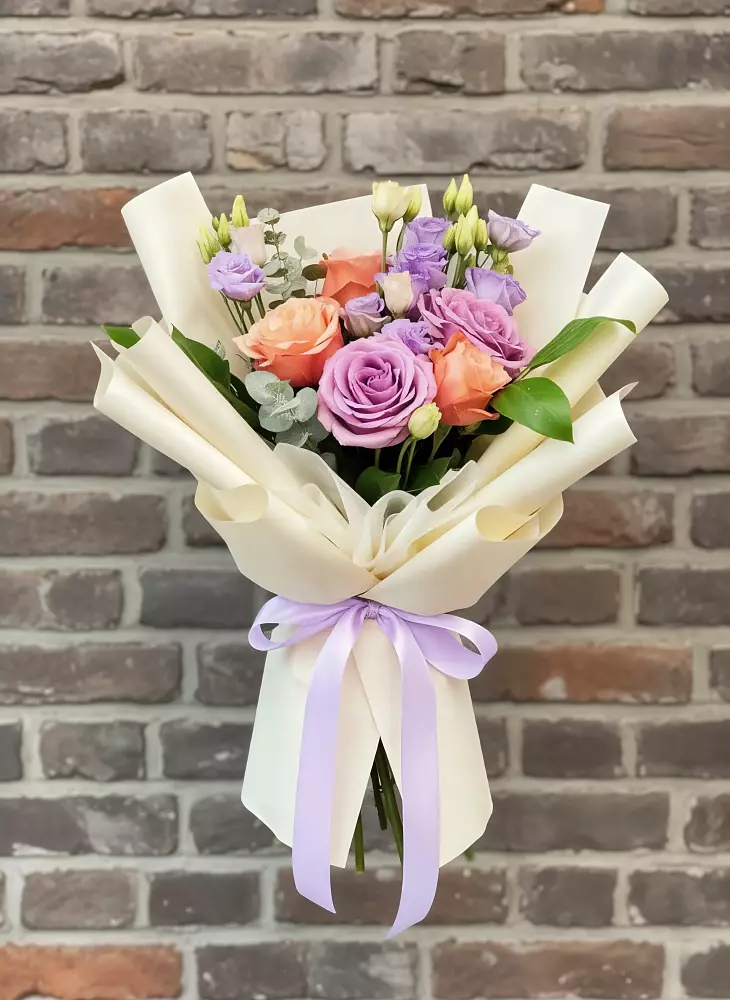 Букет цветов из: Лизиантусы и Розы в Арчединской