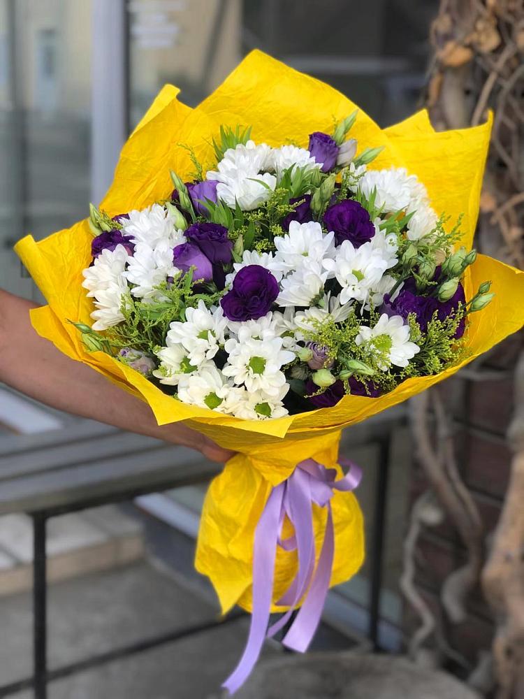Букет цветов из: Ирисы, Хризантемы и Ромашки в Арчединской