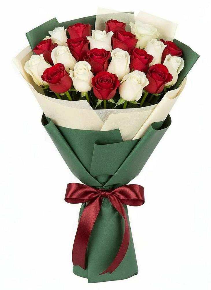 Букет Микс из красных и белых роз в Арчединской