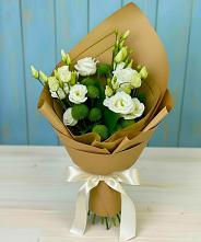 Букет цветов из:  Хризантемы и Лизиантусы #REPLACE_PRED# Арчединской