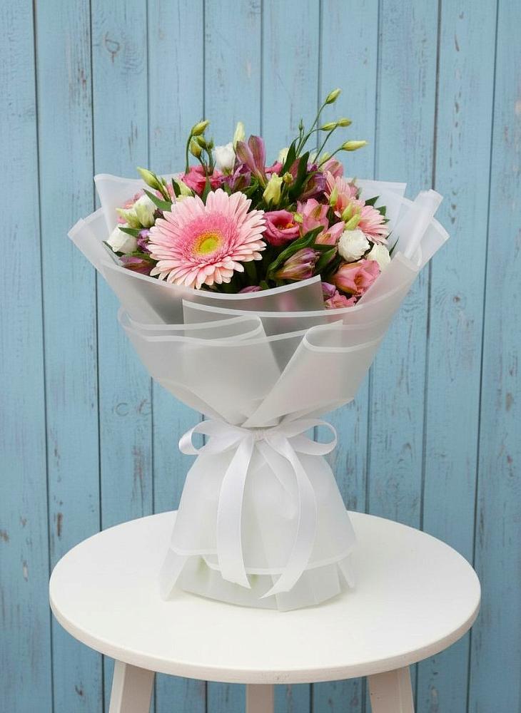 Букет цветов из: Герберы, Альстромерии и Лизиантусы в Арчединской