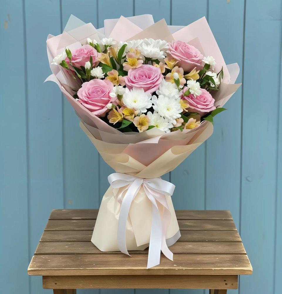 Букет цветов из: Гвоздики, Орхидеи и Розы в Арчединской