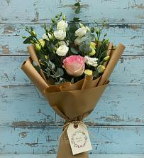 Букет цветов из:  Розы и Лизиантусы в Арчединской